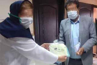 توزیع ماسک و مواد ضد عفونی کننده در بین بیماران بخش های دیالیز صفاقی به مناسبت روز جهانی کلیه