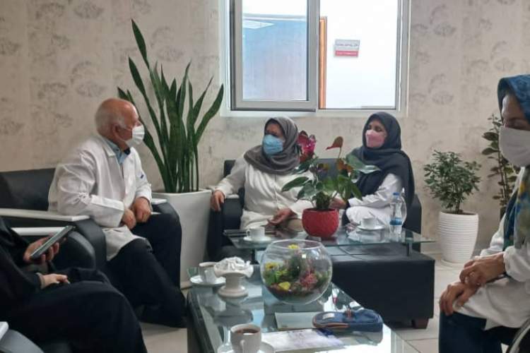 جلسه مدیرعامل محترم انجمن خیریه حمایت از بیماران کلیوی ایران با مسئولین و ریاست بخش دیالیز کودکان بیمارستان علی اصغر (ع)