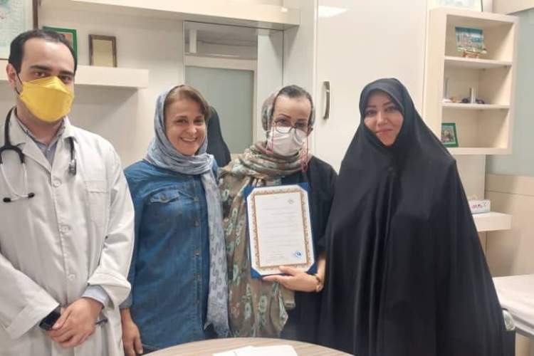 تقدیر از پزشکان عضو انجمن خیریه حمایت از بیماران کلیوی ایران  به مناسبت روز پزشک